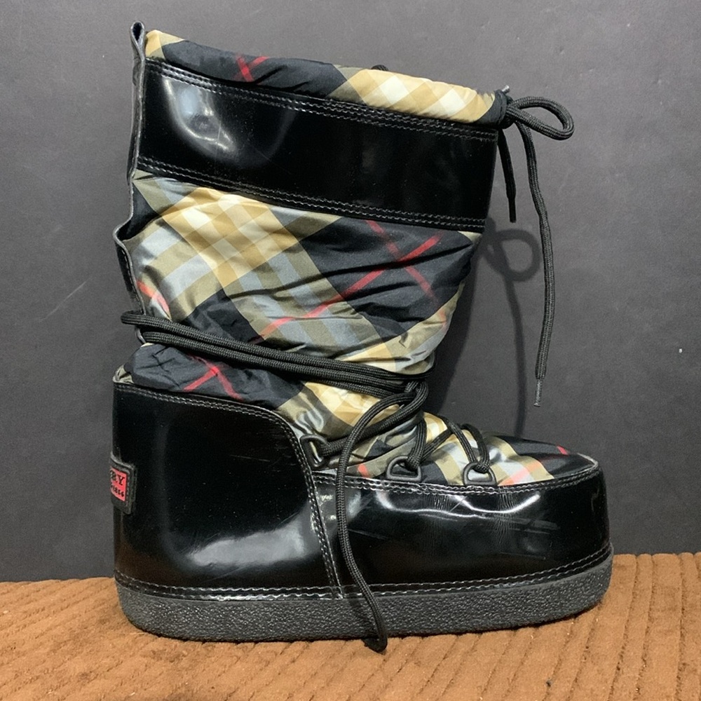 Burberry Moon Snow weather Boots Size 7.5us (35/37) - Picture 3 of 8